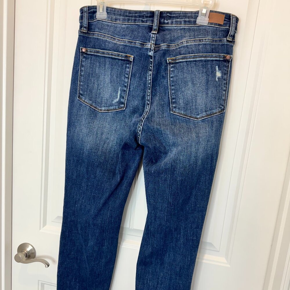JUDY BLUE Walnut Creek Mid Rise Cropped Straight, Size 13/31 Women's - Picture 3 of 7